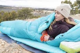 Is it warmer to zip two sleeping bags together?