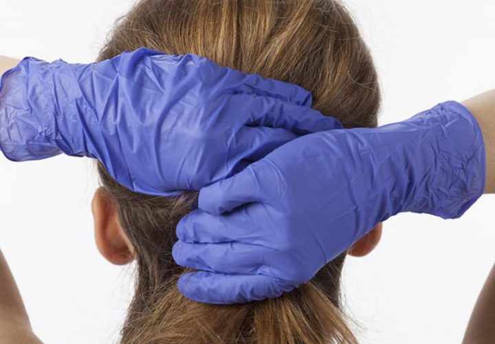 Should you wear gloves when dyeing your hair?