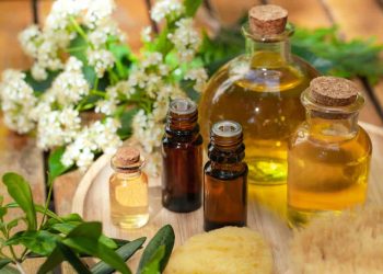 10 Essential Oils: Their Benefits and How To Use Them