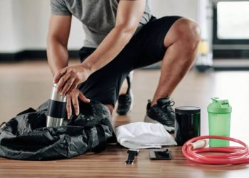 Workout Essentials That You Need in Your Gym Bag