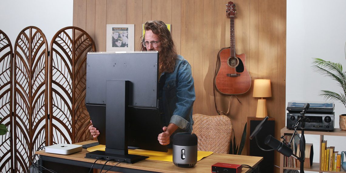 buying a dual monitor with stand