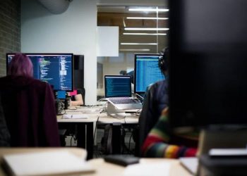 Choosing a Software Company for Ad Tracking Software