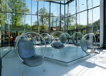 Installing Floor Glass