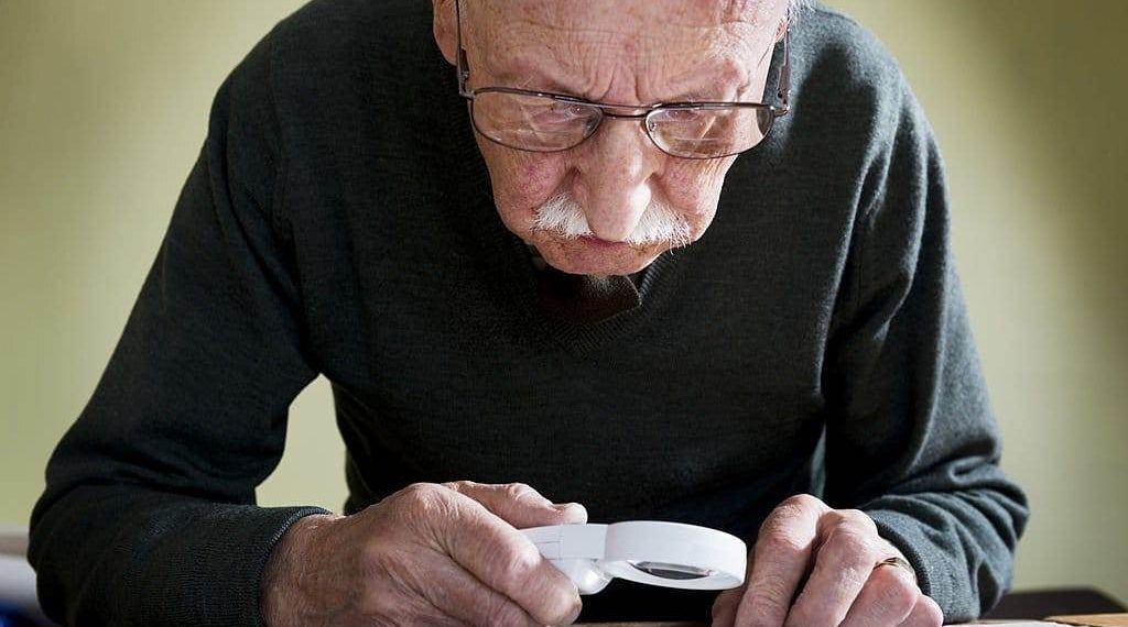 Finding the Right Macular Degeneration Aid for You