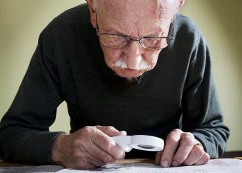 Finding the Right Macular Degeneration Aid for You