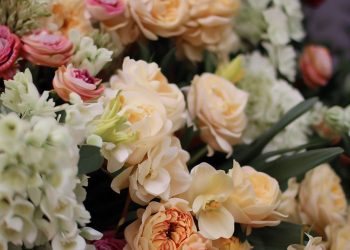 Using Flower Delivery to Honor Family History and Heritage