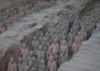 Finding the Shapes with Art De Vivre: Sculptures Seeming to Be Beyond This Reality