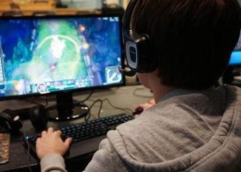 From Gaming Hobby to Educational Tool: How to Integrate Game-Based Learning into the Classroom