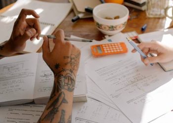 The Power of Peer Tutoring: How Students Are Helping Each Other Succeed