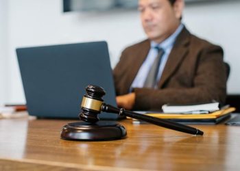 When Should We Hire an Attorney After Being in an Accident