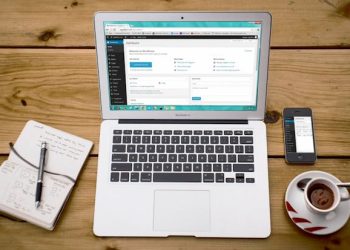 /redandwhitemagz.com