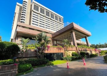 7 Reasons to book your room in Taj Lands End