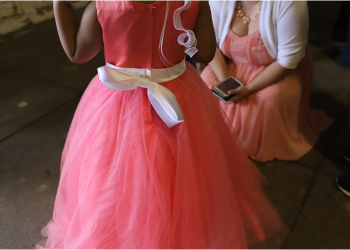 Essential Tips for Fitting Flower Girl Dresses