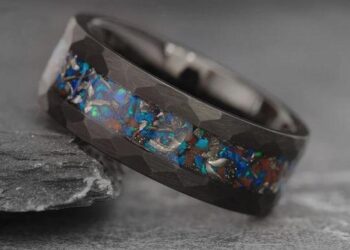 Fossil Wedding Bands: A Trendy Choice