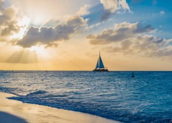 A Perfect Day in Paradise: Exploring Aruba’s Best Excursions and Sunset Sails
