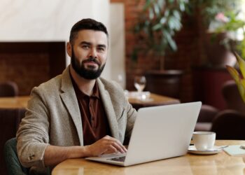 The Rise of Smart Workspaces: How Modern Businesses Are Redefining Productivity