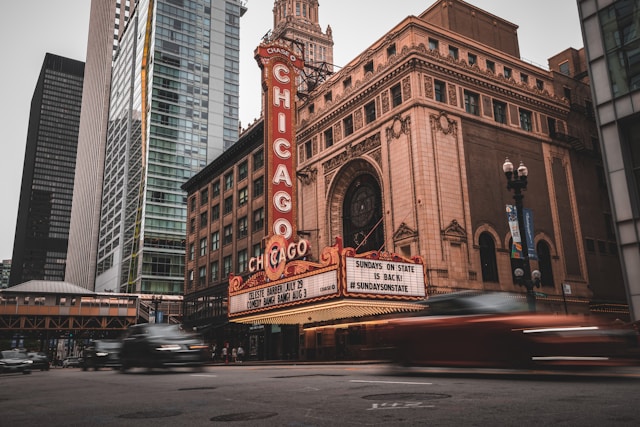 Discover Chicago: Top Places to See + Tested Travel Tips