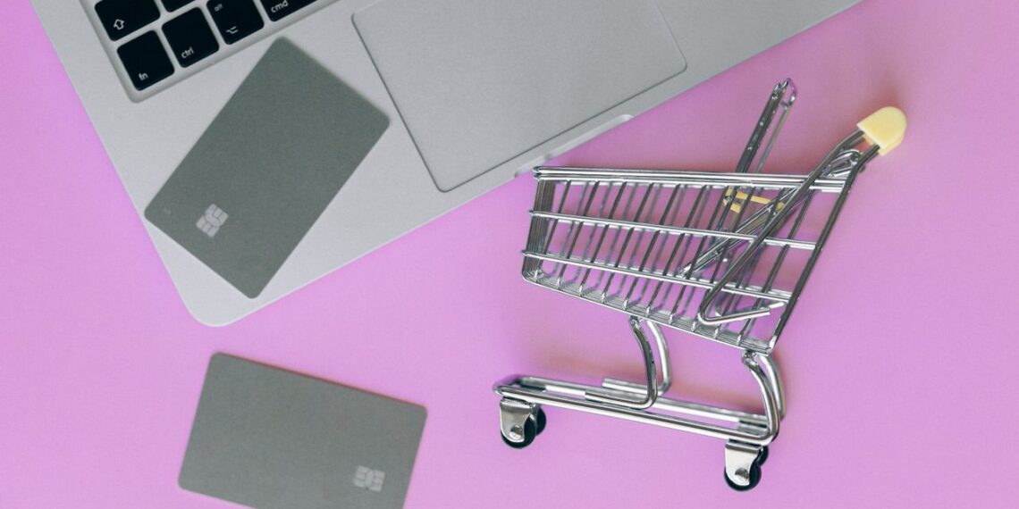 How to Build a Winning E-Commerce Strategy by Choosing the Right Platform and Marketplace