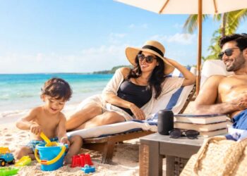 How to stay entertained while sunbathing