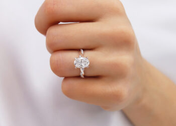 Made-to-Order vs Bespoke Engagement Rings: What Are You Actually Choosing?